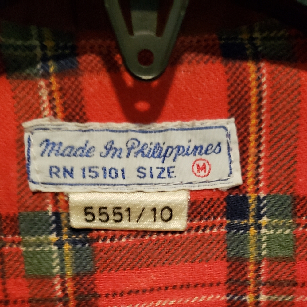 (EUC) Men's Tan Quilted Vest with Plaid Lining (Size: Medium) - Picture 4 of 5